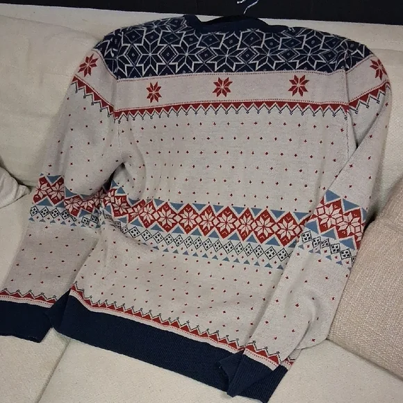 CALE Men's Sweater - Blue and Red Nordic Design Mountain HIGH Outfitters - Picture 4 of 7